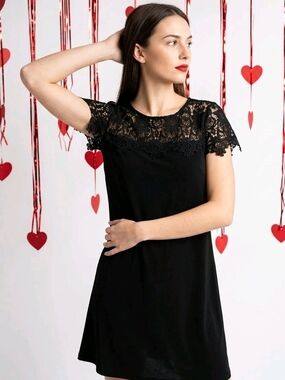 FHQ Collection Black Crochet Lace Neckline Shift Dress Boho Chic LBD Medium